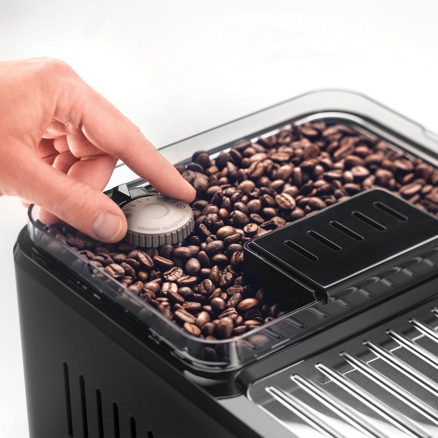 De'Longhi Eletta Explore Bean to Cup Automatic Coffee Machine